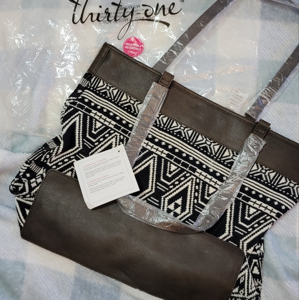 Reversible tote in Rio weave
